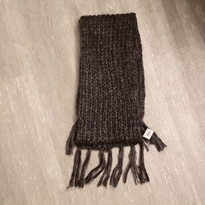 NWT Grey & Black Minicci Knit Scarf